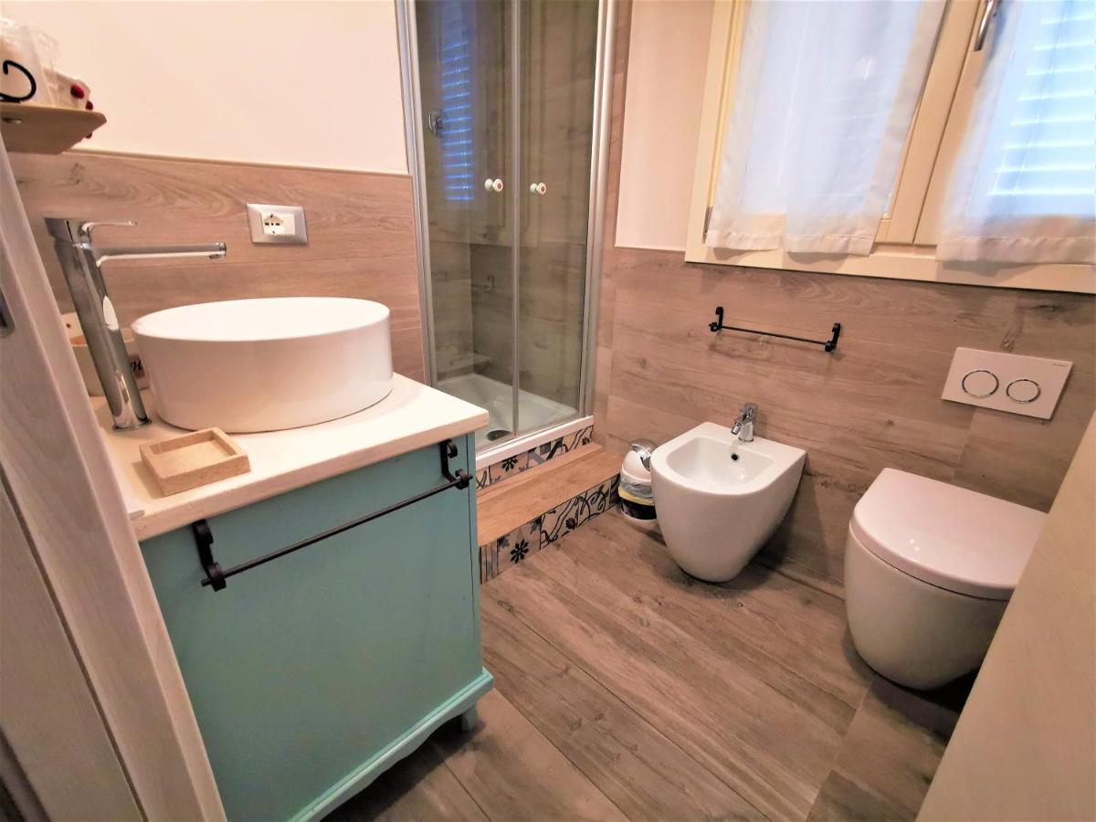 Alcivico3 Bed & Breakfast Civitanova Marche Bagian luar foto